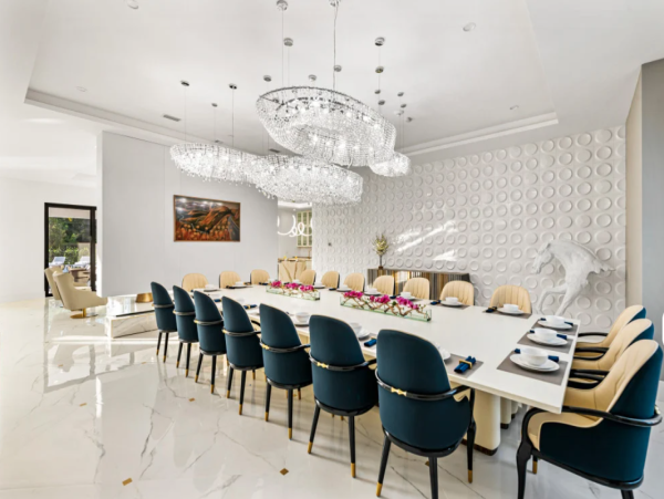 Luxurious 8-Bedroom Vacation Home in Orlando - Private Pool & Resort Amenities